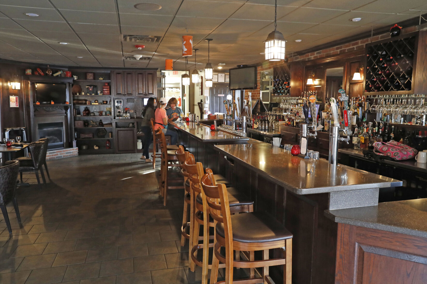 Hollow Bistro in Clarence